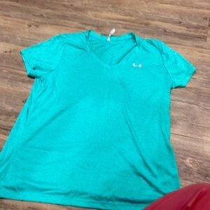 Under Armour Heat Gear V Neck Shirt- L